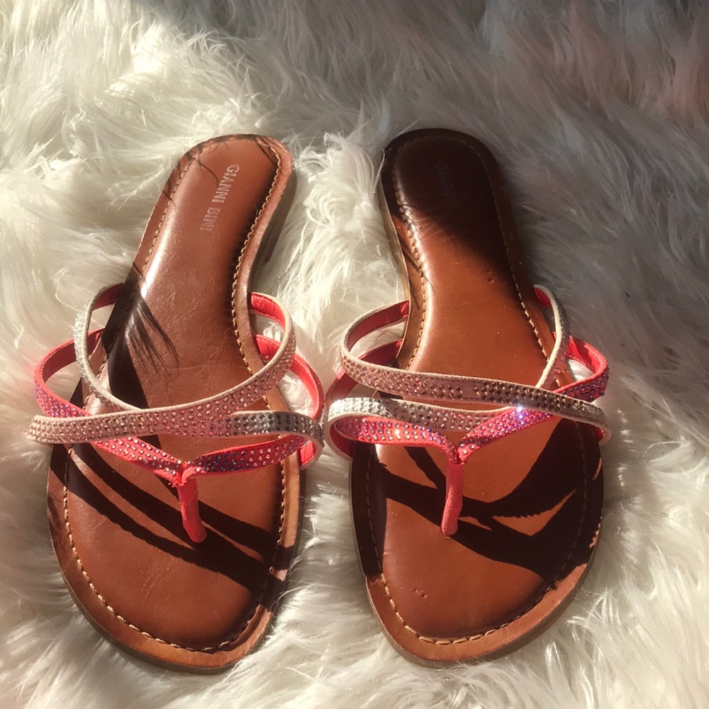 Gianni Bini cute sandals